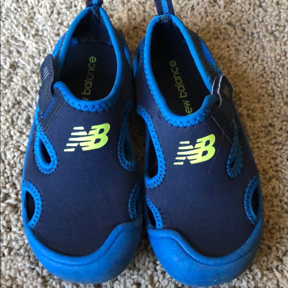 New Balance toddler boys watershoe